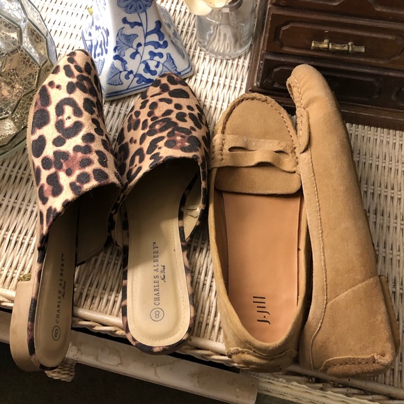 2 pairs of sz 8 casual shoes.. great condition - Picture 9 of 9